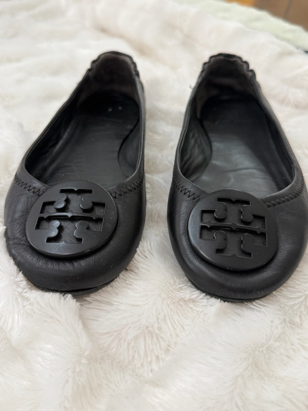 Tory Burch Minnie Flats Size 6 Black Leather Logo Ballet Shoes